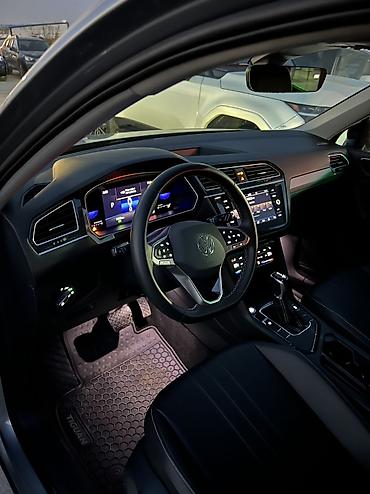 tiguan: Volkswagen Tiguan: 2023 г., 2 л, Автомат, Бензин, Кроссовер — 6
