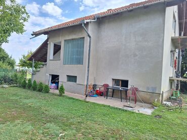 Kuće na prodaju: 390 kv. m, 8 soba — 2