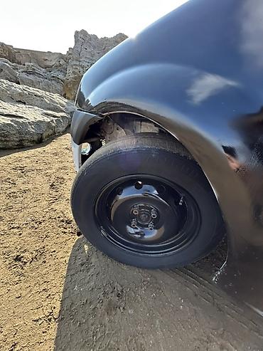 Renault: Renault Logan (ağ sedan) - Kuzov: 4 qapılı sedan, ağ rəng, qara — 12