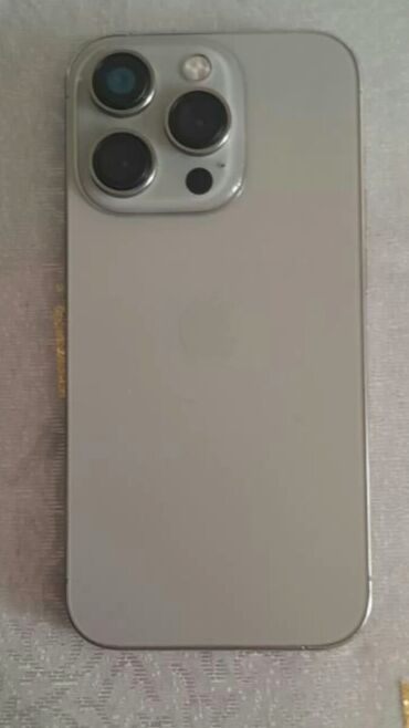 Apple iPhone: IPhone 15 Pro, Gümüşü