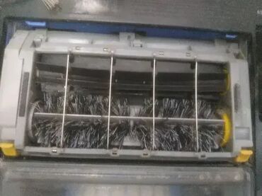 Robot usisivači: Slanje Brzom postom ide na odgovornost Primaoca. ( Posto brze poste — 8