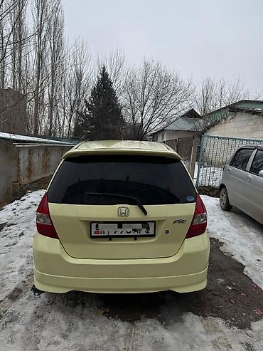 Honda: Honda Fit: 2003 г., 1.3 л, Вариатор, Бензин, Хэтчбэк at lalafo.kg — 2 Honda: Honda Fit: 2003 г., 1.3 л, Вариатор, Бензин, Хэтчбэк — 2