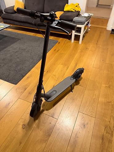 cena gitare: Oglas za prodaju Xiaomi Mi Electric Scooter Essential – crni (model — 2
