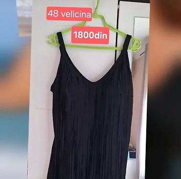 midi krusevac: Crna haljina/kupaci sa resama - Model: ravna midi silueta sa dubokim — 1