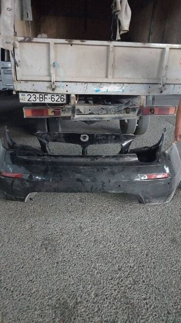 Bmw 520 arxa qabağ bufer lər çatı siniqi yoxdur kraska ya ehtiyacı var