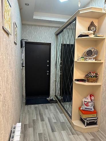 Ev və bağ: Dehliz Dolabi ela veziyyetde 300₼ .Olcu 2/220 .Unvan Xirdalan — 1