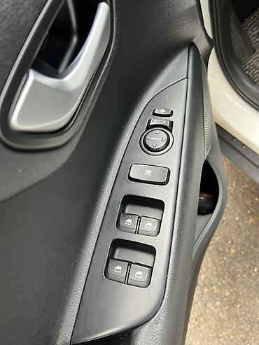 Kia: Kia Stonic: 2019 г., Типтроник, Бензин, Кроссовер — 7