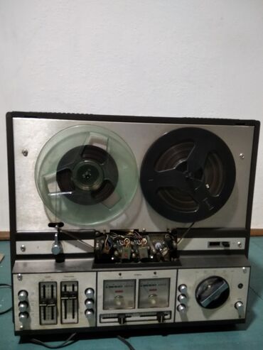 Аудиоплеерлер: Продаю магнитофон катушечный Астра-мк-110с-1. Рабочий. Прошу за него
