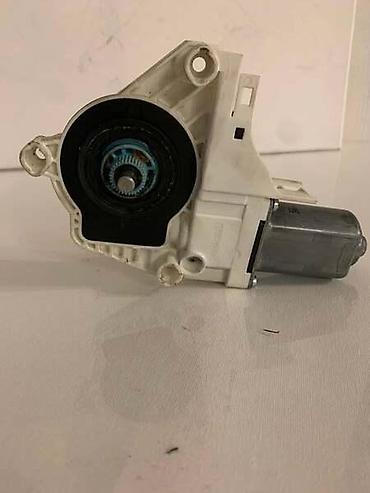 staklo: MOTOR PODIZAČA ZA ŠKODA SUPERB - 8KO959802A | Polovni delovi škoda — 1