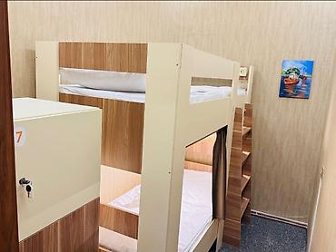ev satisi 2024: Aliya Hostel Baku Bakının mərkəzində rahat və sərfəli hostel! 📍 Qış — 5