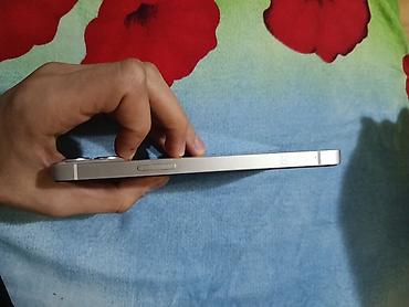 aple 13: IPhone 13, 128 GB, Starlight, Face ID — 4