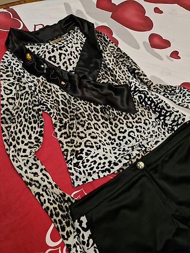 leopard: Qadın geyim dəsti – leopar printli bluz və qara ətək - Dəst: 2 parça — 2