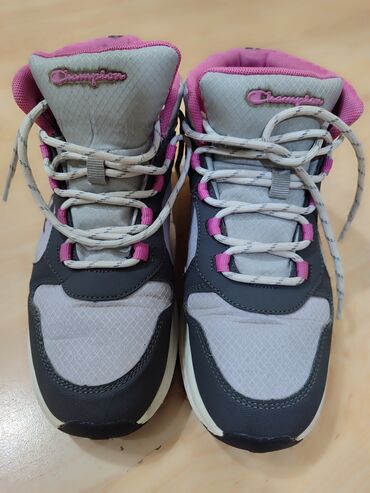 Women's Sneakers and athletic shoes: Champion, 38 — 7