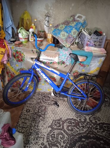 Велосипеды: Продаю детский велик хорошем состоянии на ходу размер колёс на 20й