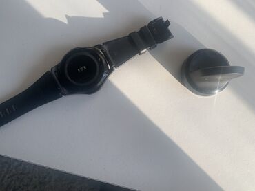 Watches: Samsung gear 3 sat odlican baterija odlicna nosen 3 puta odlican
