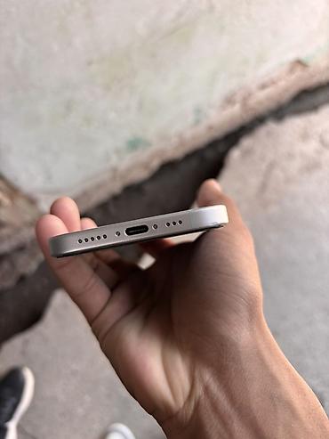 Apple iPhone: IPhone 15, Б/у, 256 ГБ, Зарядное устройство, Защитное стекло, Чехол, 86 % — 6