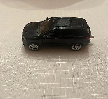 Jeep: Jeep Grand Cherokee – metal model maşın - Miqyas: təxmini 1:32 at lalafo.az — 4 Jeep: Jeep Grand Cherokee – metal model maşın - Miqyas: təxmini 1:32 — 4