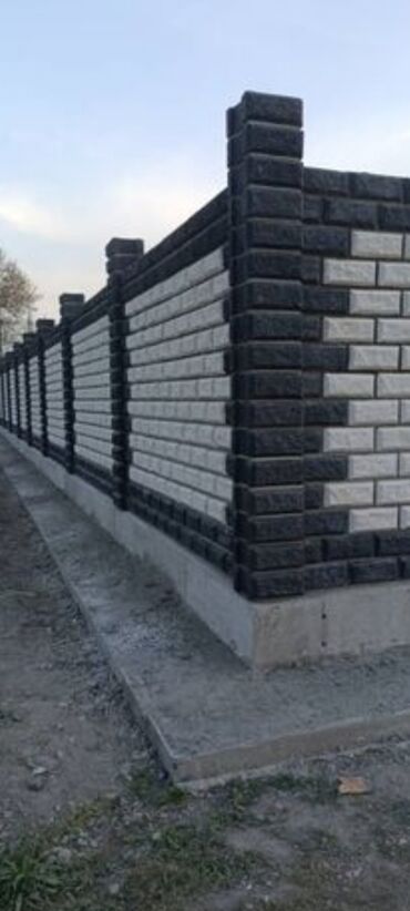 сетка для забора: Кирпичные заборы, Установка