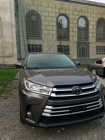 Унаа сатуу: Toyota Highlander: 2018 г., 2.7 л, Автомат, Бензин, Кроссовер — 2