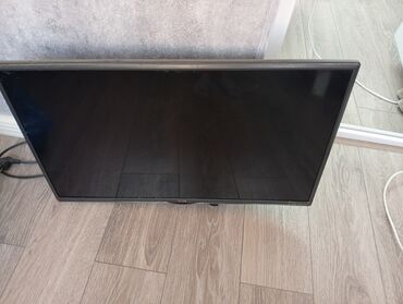 15.6 ekran: Телевизор LG LED экран 32" FHD (1920x1080)