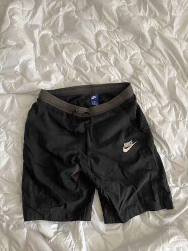 new tech fleece 2023: Nike šorc muški
M veličina
3500din