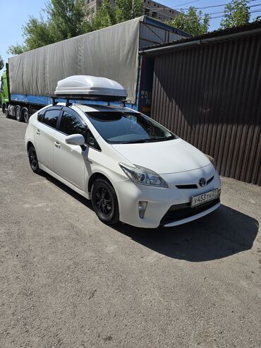 Toyota: Toyota Prius: 2015 г., 1.8 л, Гибрид, Хэтчбэк