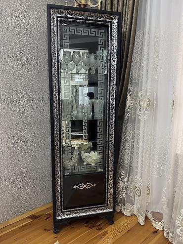 mehin mebel fabriki: Qonaq otagi ucun vitrin ve komod.Cox yenidir uzerinde bir ciziği bele — 3