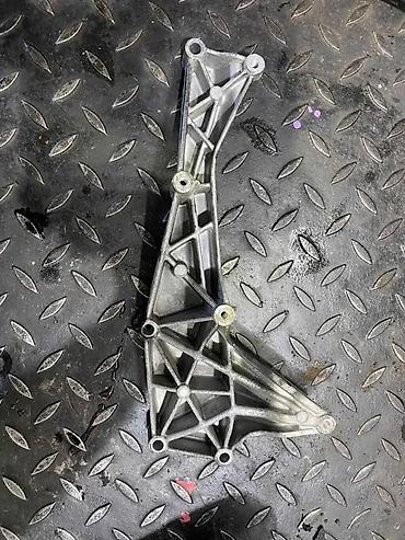 akumulatori: AUDI A4 B8 NOSAC EGR HLADNJAKA 03L131159 | Vw audi delovi zemun — 1
