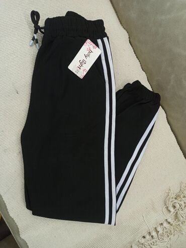 nike trousers: M (EU 38), Jednobojni, bоја - Crna