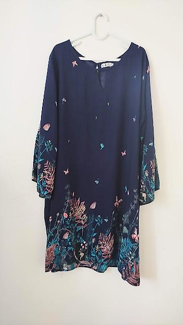 Prelepa haljina vel. XL. Ramena46,pazuh 64,duzina 99cm - Brend