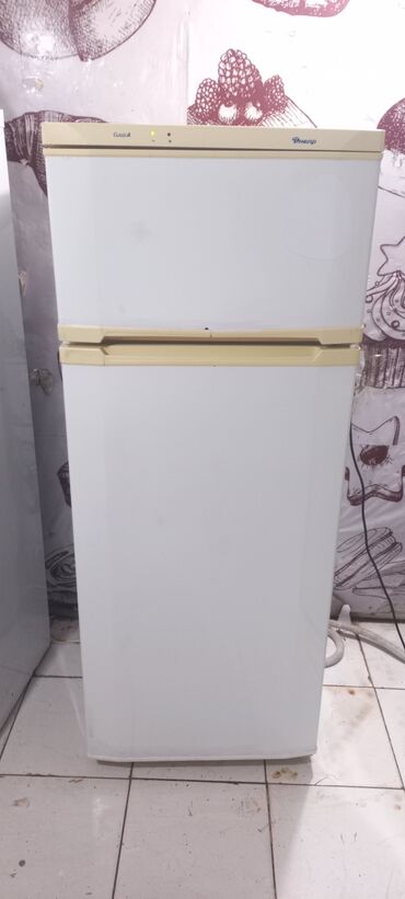 продаю холодильник бу: İşlənmiş 2 qapılı Dnepr Soyuducu Satılır, rəng - Ağ