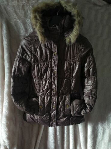 Верхняя одежда: КУРТКИ на девочек.Возраст 11 и 13 лет Фирменные.Хорошего качества at lalafo.kg — 4 Верхняя одежда: КУРТКИ на девочек.Возраст 11 и 13 лет Фирменные.Хорошего качества — 4