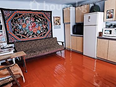 Продажа коттеджей и домов: 🏡 **Срочно продаётся дом в районе рынка Баят** 🏠 Дом **1,5 этажный — 6