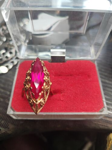 женское кольцо с бриллиантом: Кол-ьцо маркиз,8,,41 гр, размеры-19