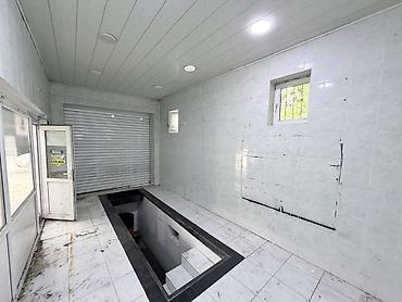 Продается гараж: İcarəyə obyekt – avtomobil servisi/qaraj sahəsi - İki qapılı, ayrı — 8