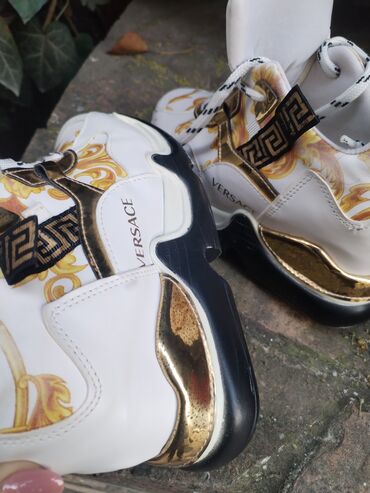 Women's Sneakers and athletic shoes: 37 — 8