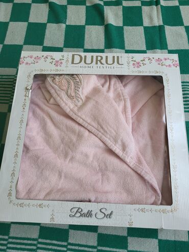 Текстиль: Турецкий набор халат, полотенцы банный и маленкий