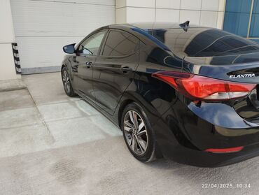 Hyundai: Hyundai Elantra: 1.8 l | 2015 il Sedan — 5