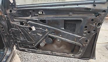 Digər avtomobil ehtiyat hissələri: Mercedes E190 W201 Ehtiyat hissələri - üstdən çıxma. Ünvan: Sabunçu — 14