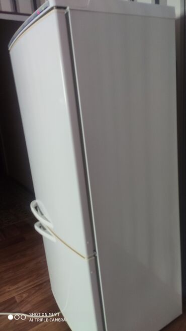 Холодильник Atlant, Б/у, Двухкамерный, De frost (капельный), 60 * 153 * 60