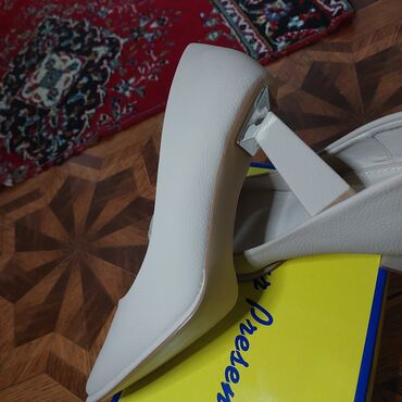 женские кожаные туфли лодочки: Tuflilər, Ölçü: 38, rəng - Bej, Yeni