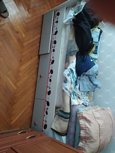 Qonaq otağı dəstləri: İşlənmiş, Divan, TV altlığı, Rəf, Kredit yoxdur, Almaniya -da lalafo.az — 2 Qonaq otağı dəstləri: İşlənmiş, Divan, TV altlığı, Rəf, Kredit yoxdur, Almaniya — 2