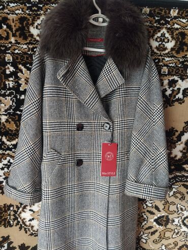 Личные вещи: Клетчатое Пальто Турецкий бренд: Miss STYLE Состояние: Новый