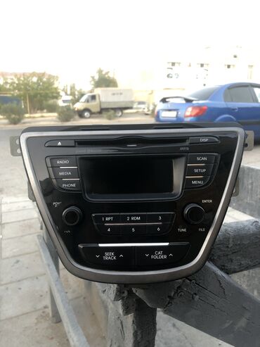 qalik monitor: Hyundai Elantra ‘monitor’ İdeal