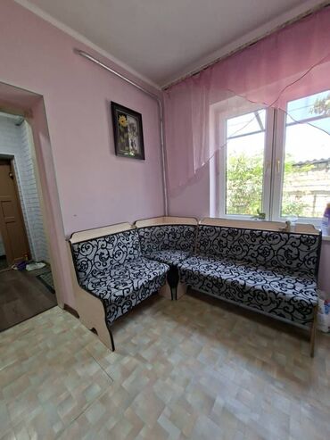 дом или квартира в бишкеке в аренду: Үй, 70 кв. м, 4 бөлмө, Кыймылсыз мүлк агенттиги, Косметикалык оңдоо