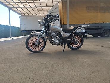 Motosikletlər: CH 125. Motosiklet – kruizer tipli, tək silindrli benzin mühərrikli — 3