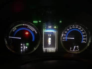 марсель: Toyota Corolla: 2017 г., 1.8 л, Автомат, Гибрид, Седан — 10