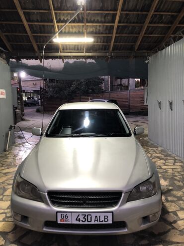 сиденья на фит: Toyota Altezza: 2 л | 2000 г. | Седан