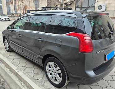 Peugeot: Peugeot 5008: 2010 г., 1.6 л, Механика, Дизель, Минивэн — 5