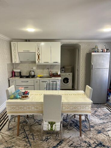 bişkekdə 1otaqlı kv: Gəncə, 3 otaqlı, Köhnə tikili, 47 kv. m